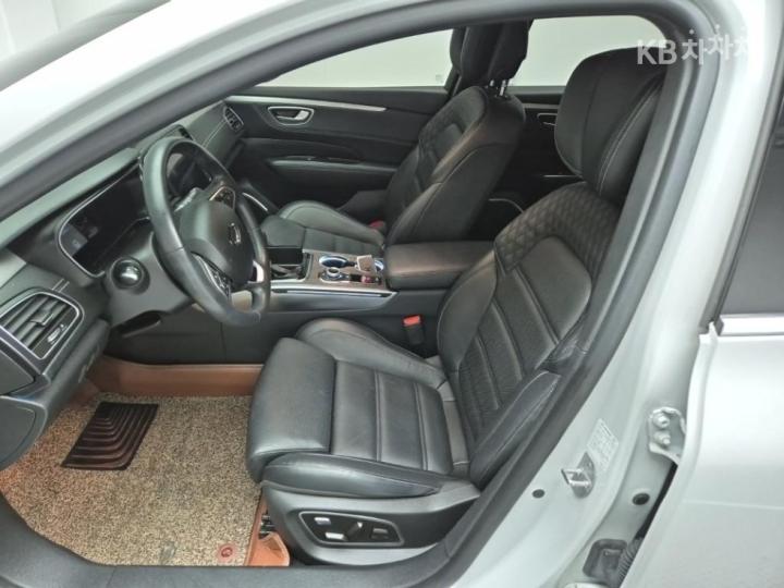 Renault SM6 1.3 TCe 260 LE 9