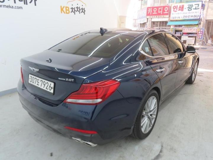 Genesis G70 2.0T AWD Elite 4