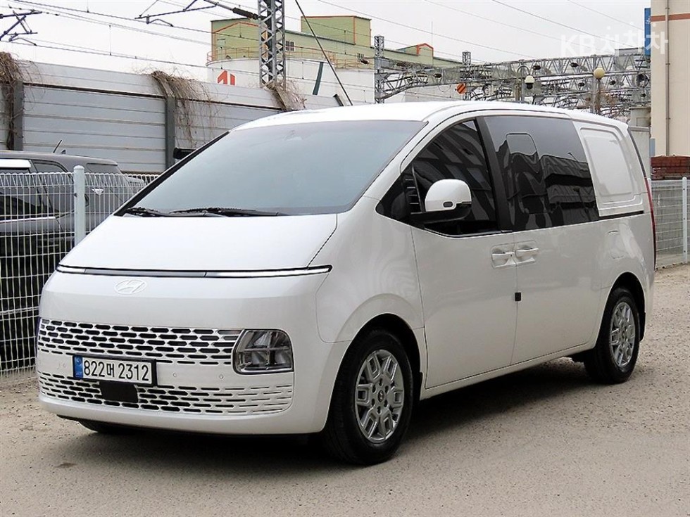 Hyundai Staria — miniaturë 2