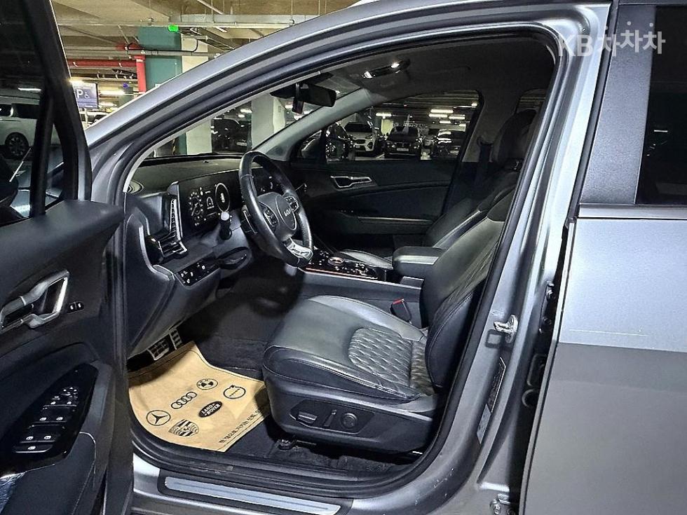 2022 - kia sportage