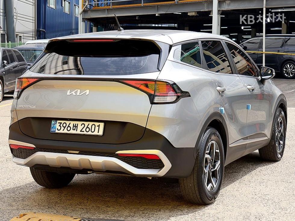 2023 - kia sportage