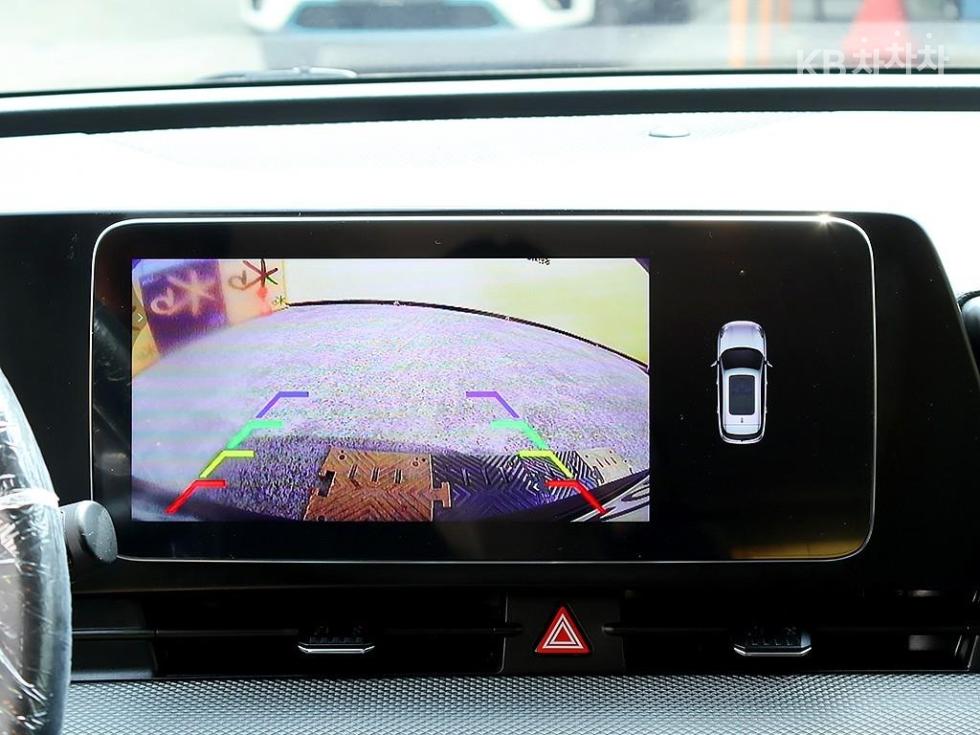 2023 - kia sportage