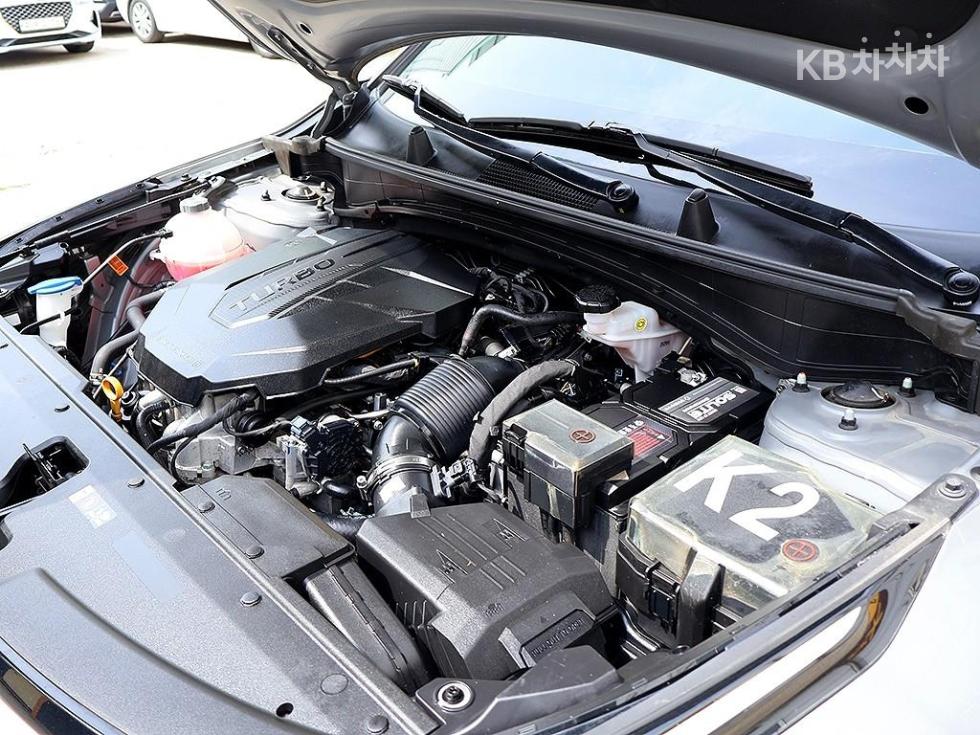 2023 - kia sportage