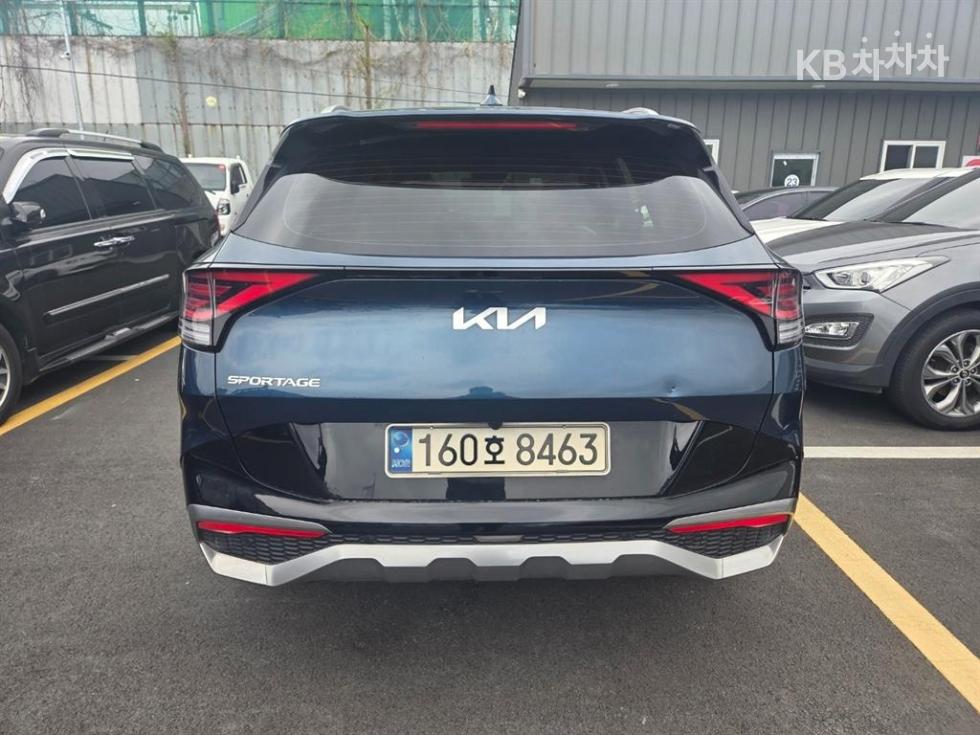 2022 - kia sportage