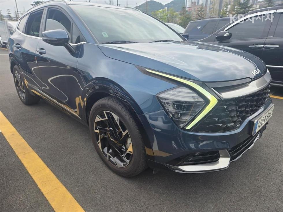 2022 - kia sportage