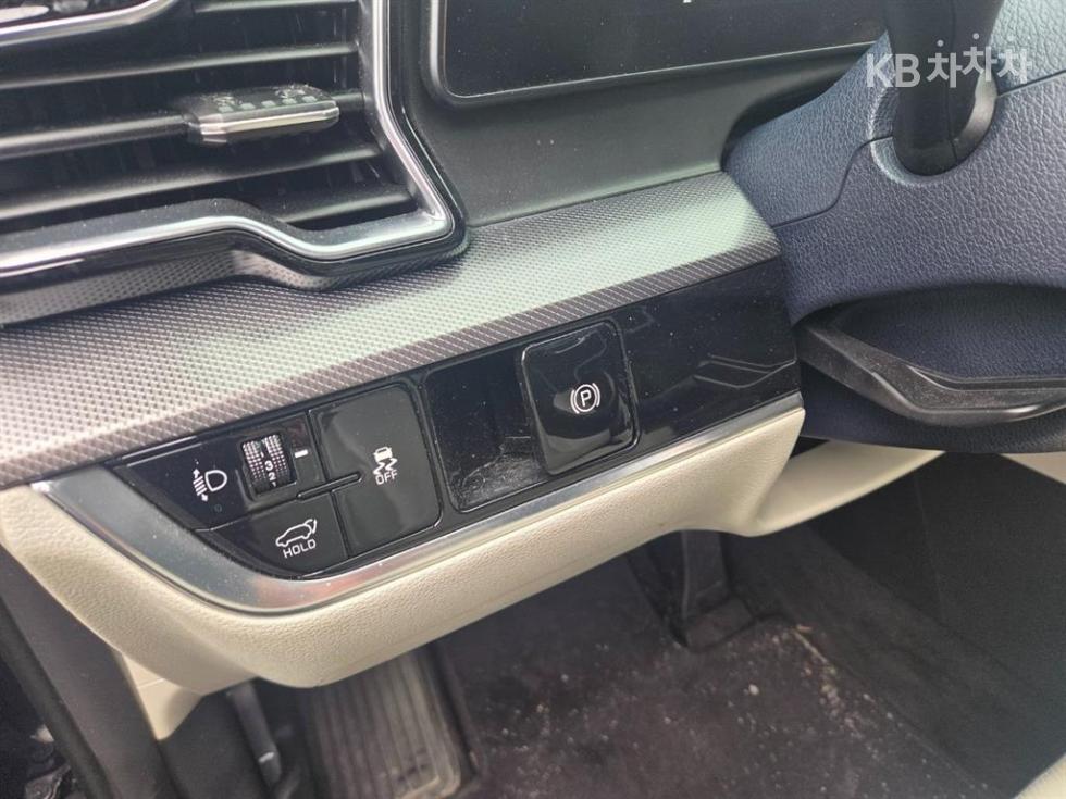 2022 - kia sportage