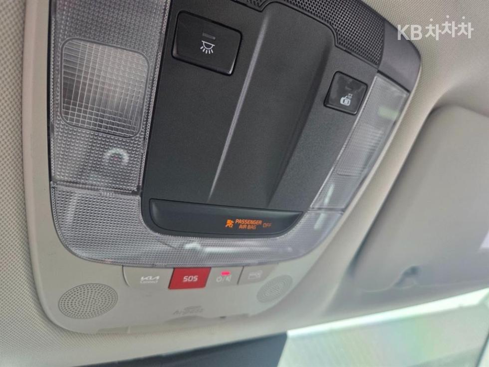 2022 - kia sportage