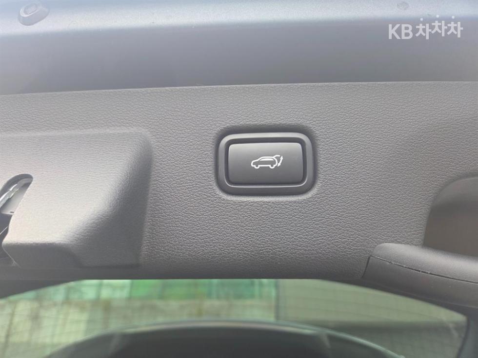 2022 - kia sportage