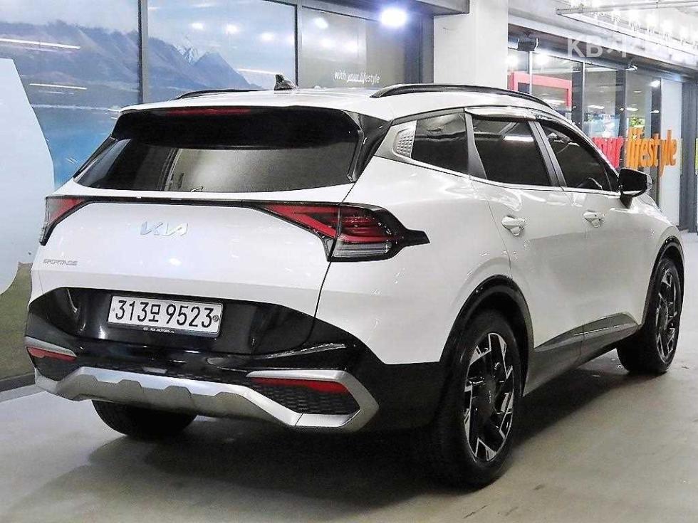 2022 - kia sportage