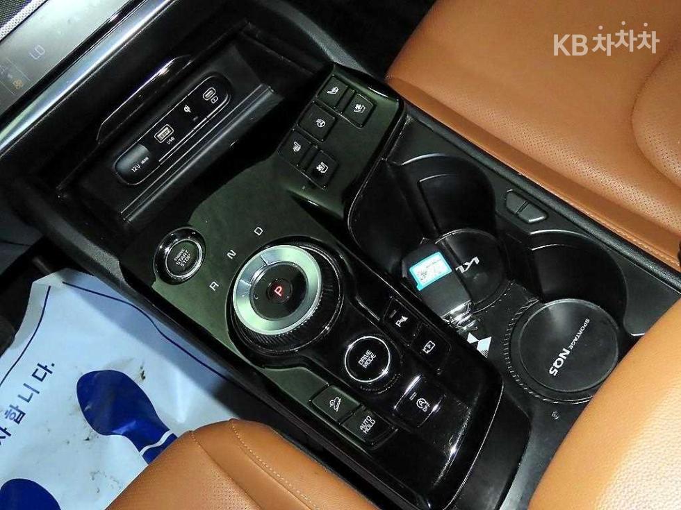 2022 - kia sportage