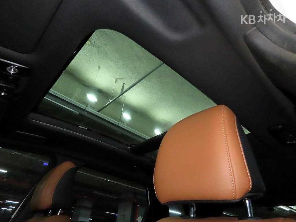 2022 - kia sportage