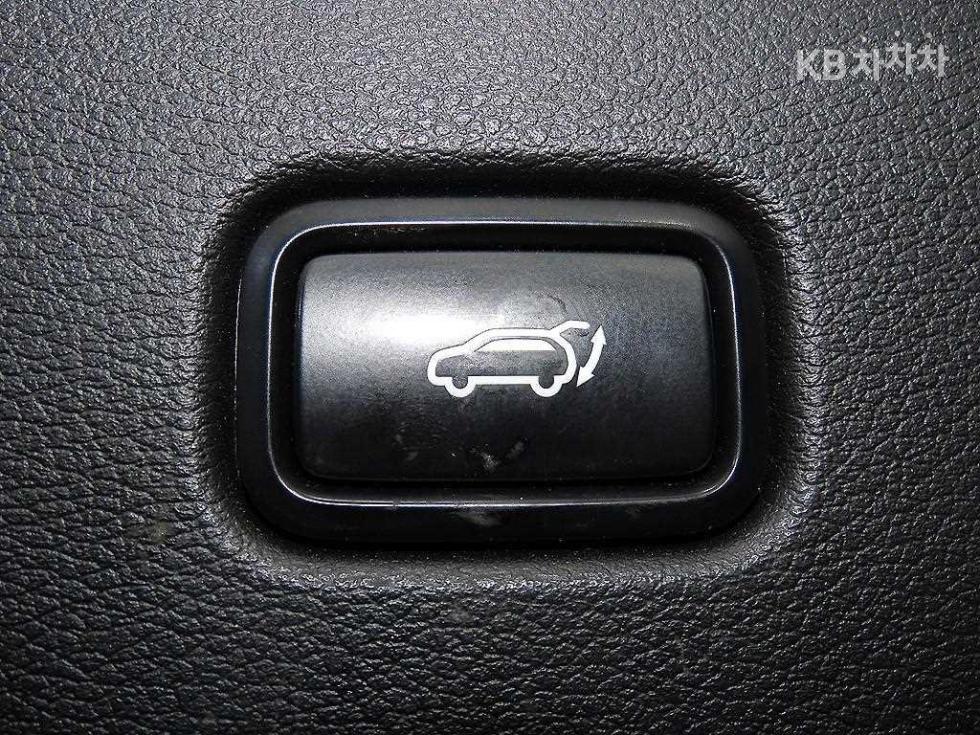 2022 - kia sportage