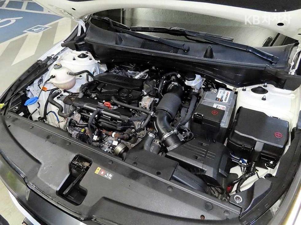 2022 - kia sportage