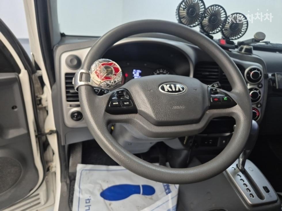 2018 - kia bongo iii