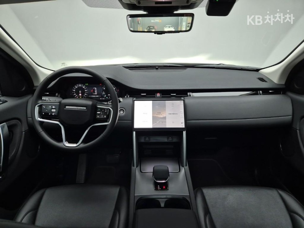 2025 - land rover discovery