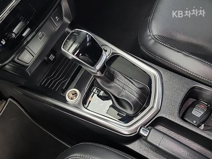 KG Mobility (Ssangyong) Tivoli Gasoline V3 2WD Base Type 9
