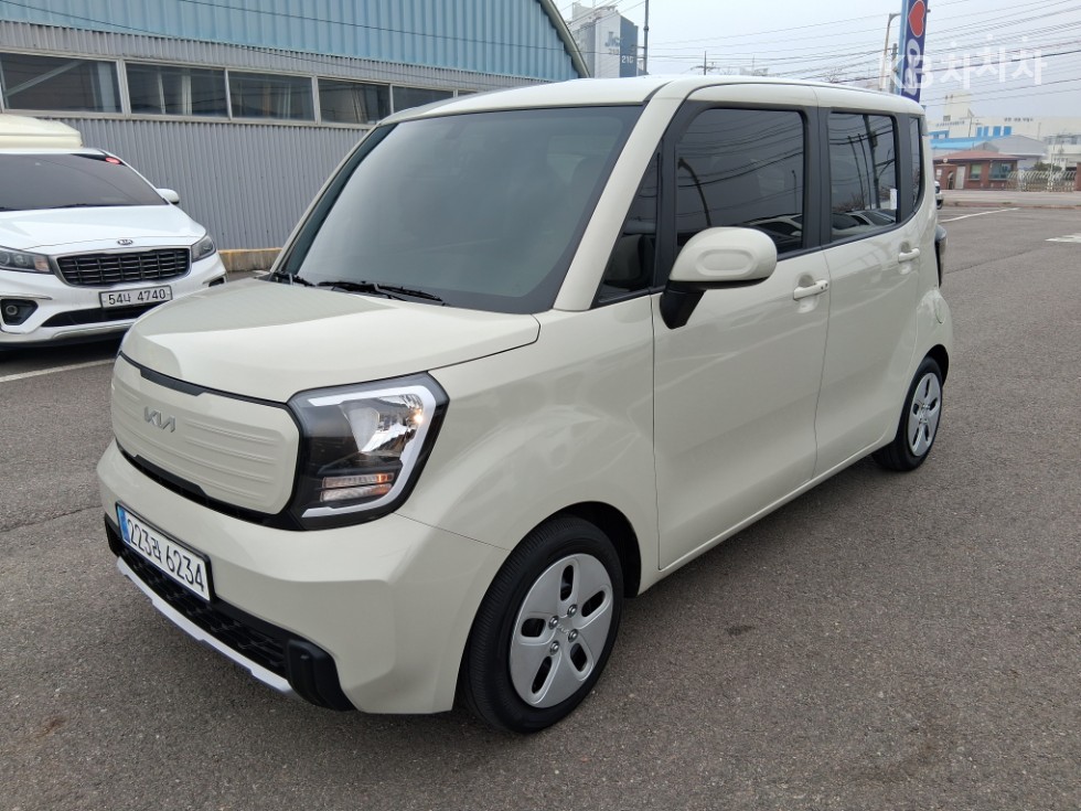 2025 - kia kia
