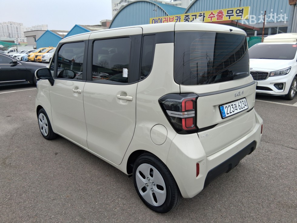 2025 - kia kia