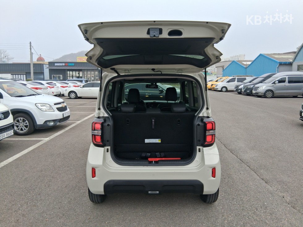 2025 - kia kia
