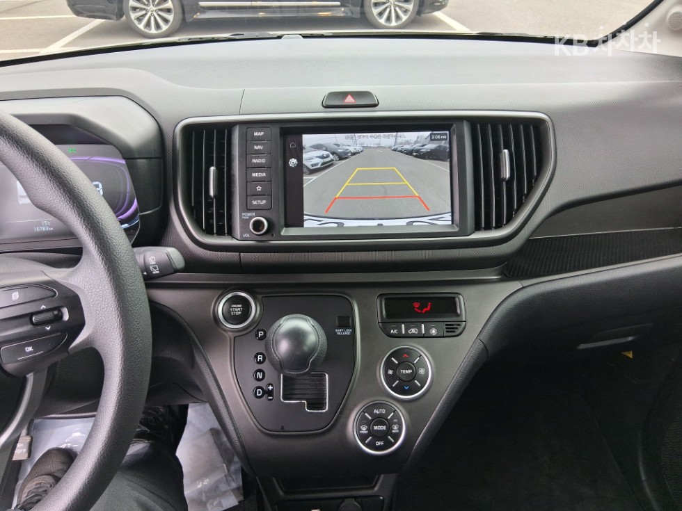2025 - kia kia