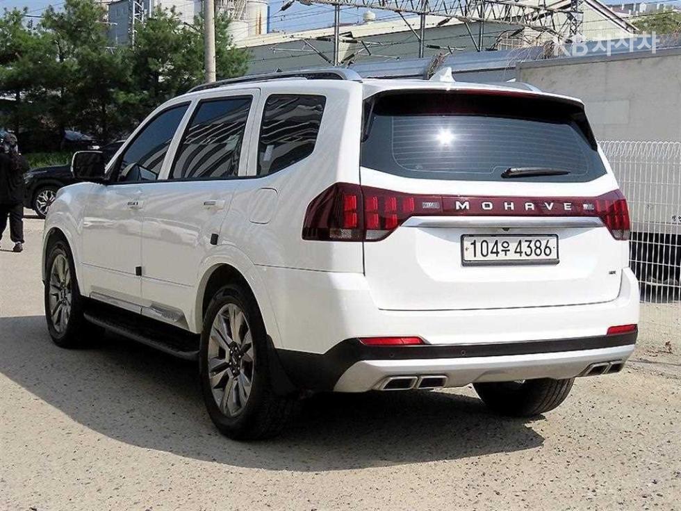 2022 - kia mohave