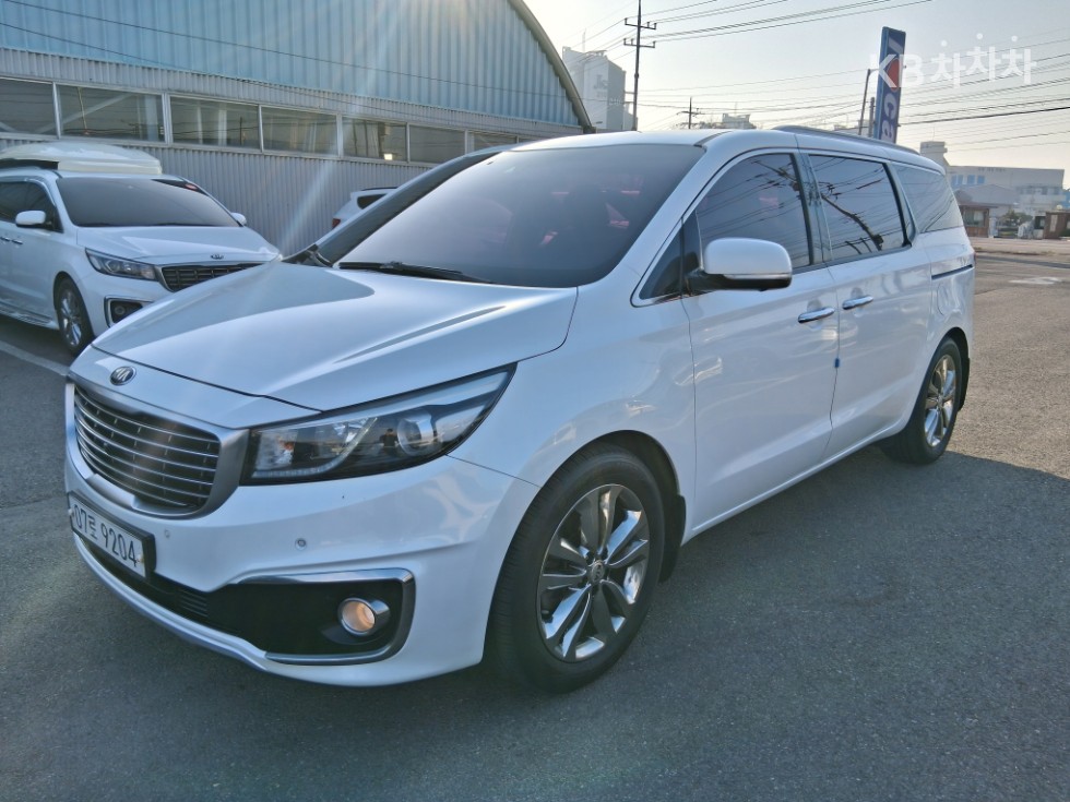 2018 - kia carnival