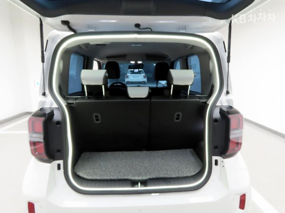 2025 - kia kia