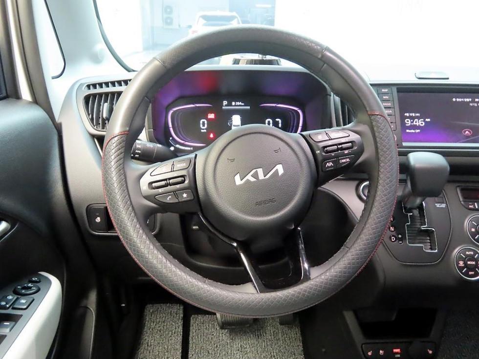 2025 - kia kia