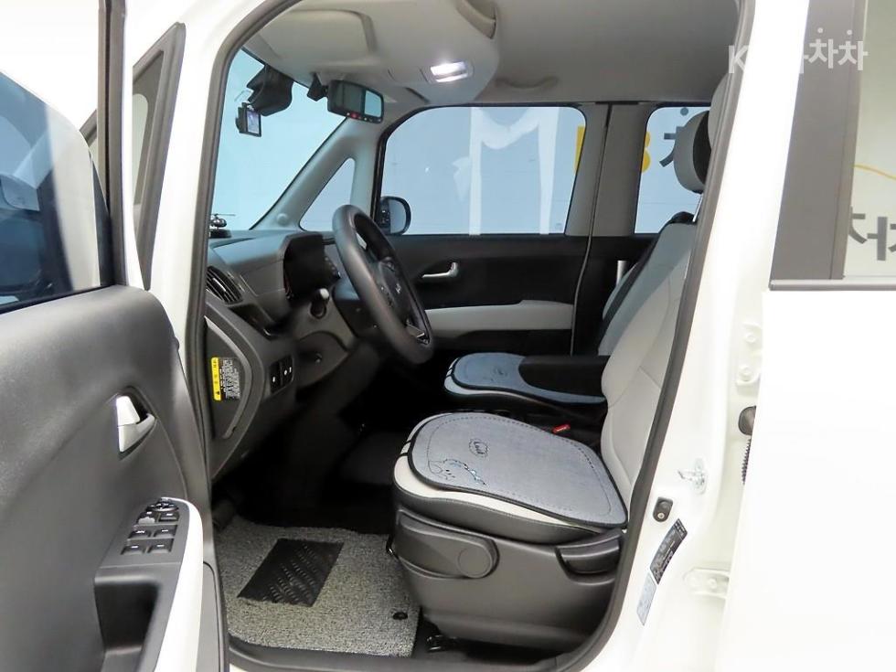 2025 - kia kia