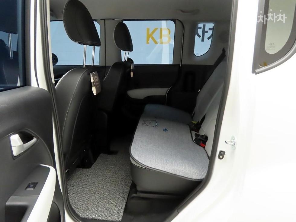 2025 - kia kia