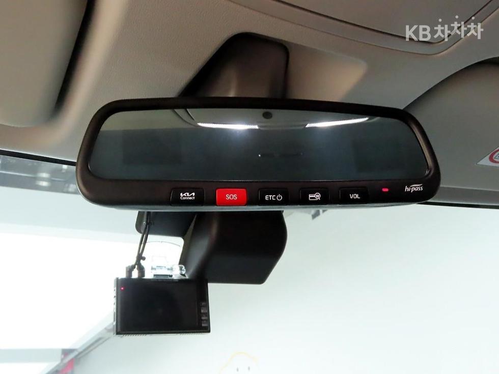 2025 - kia kia