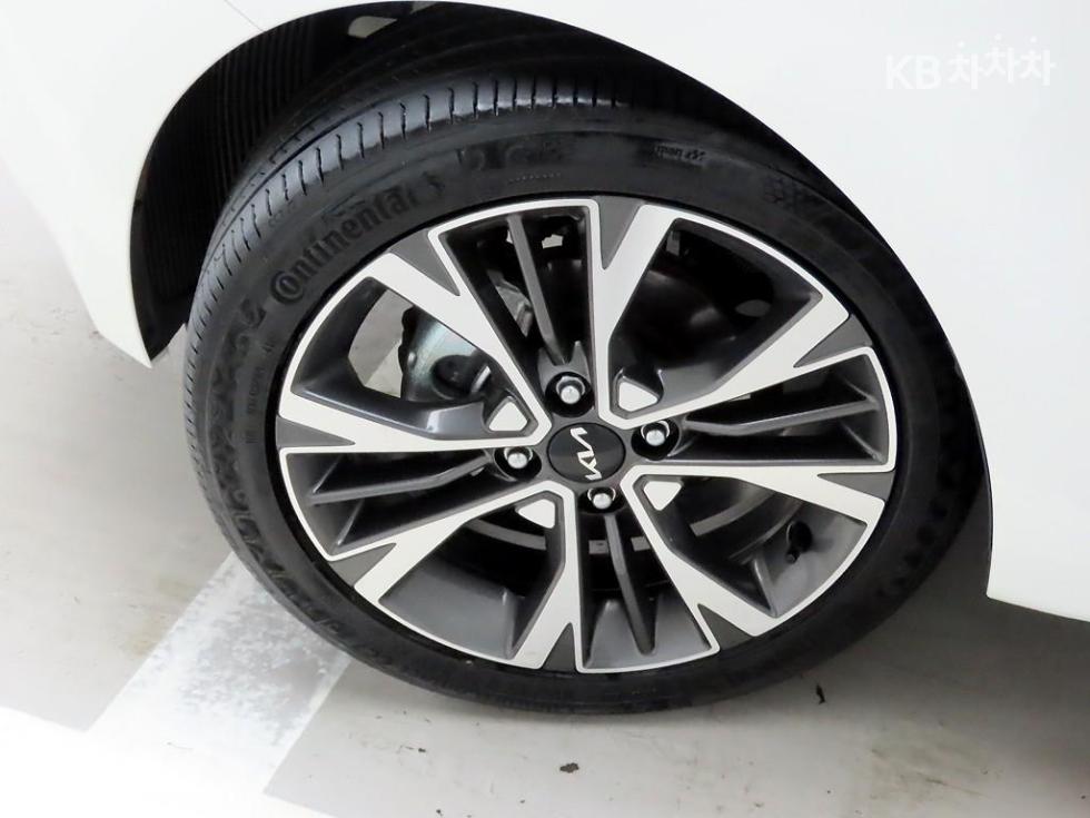 2025 - kia kia