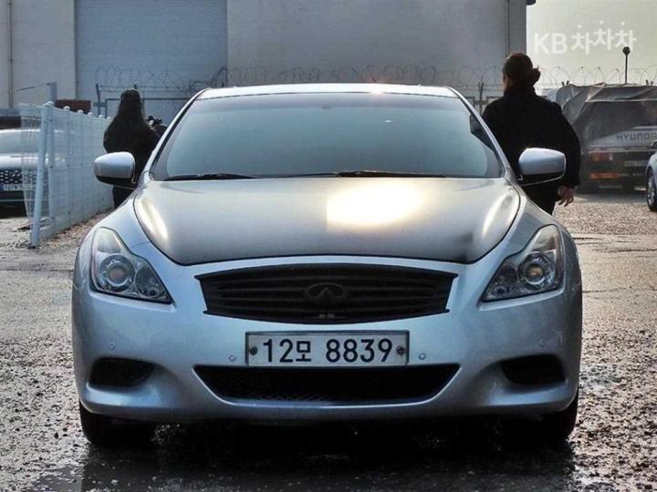 Infiniti G G37 Coupe V36