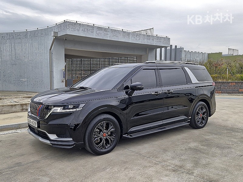 2021 - kia carnival
