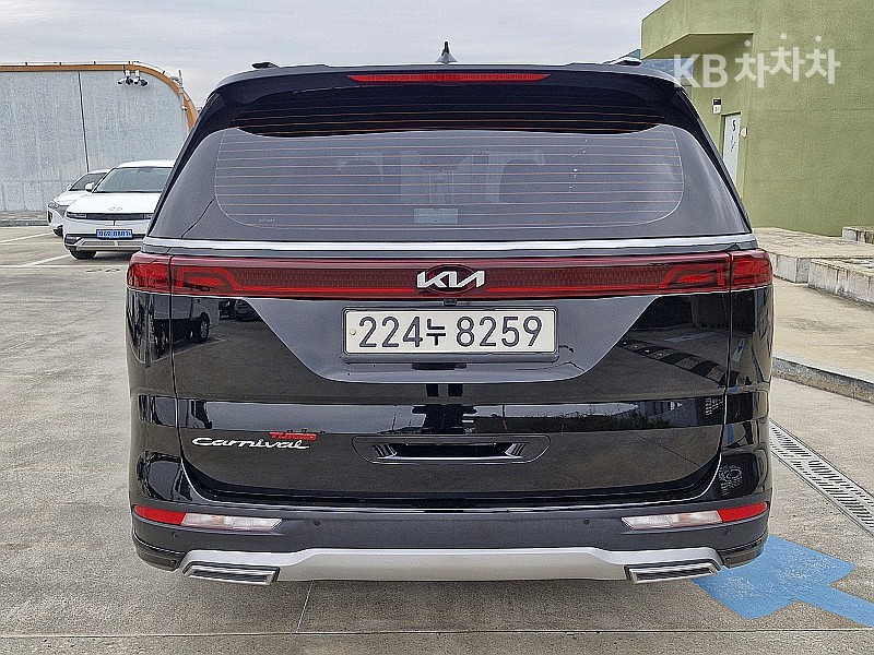 2021 - kia carnival