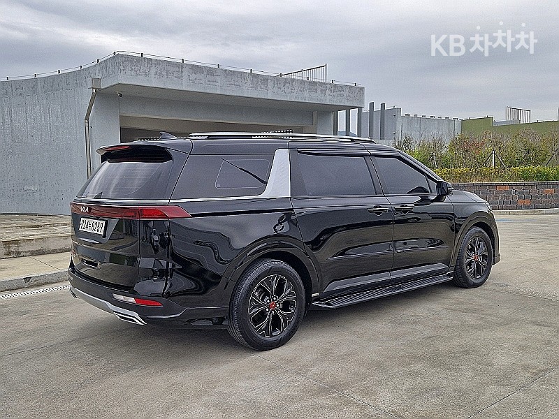 2021 - kia carnival