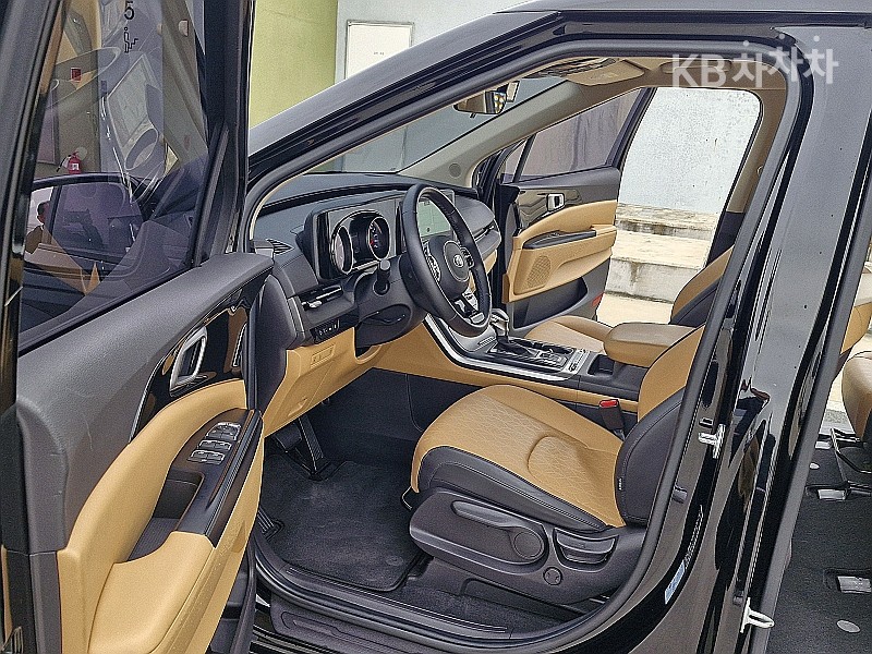 2021 - kia carnival