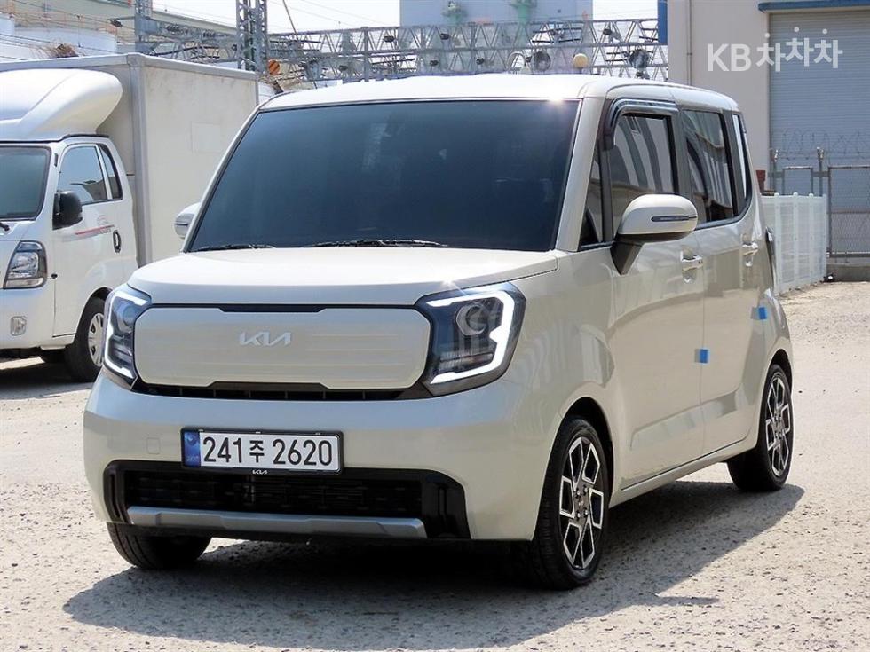 2023 - kia kia