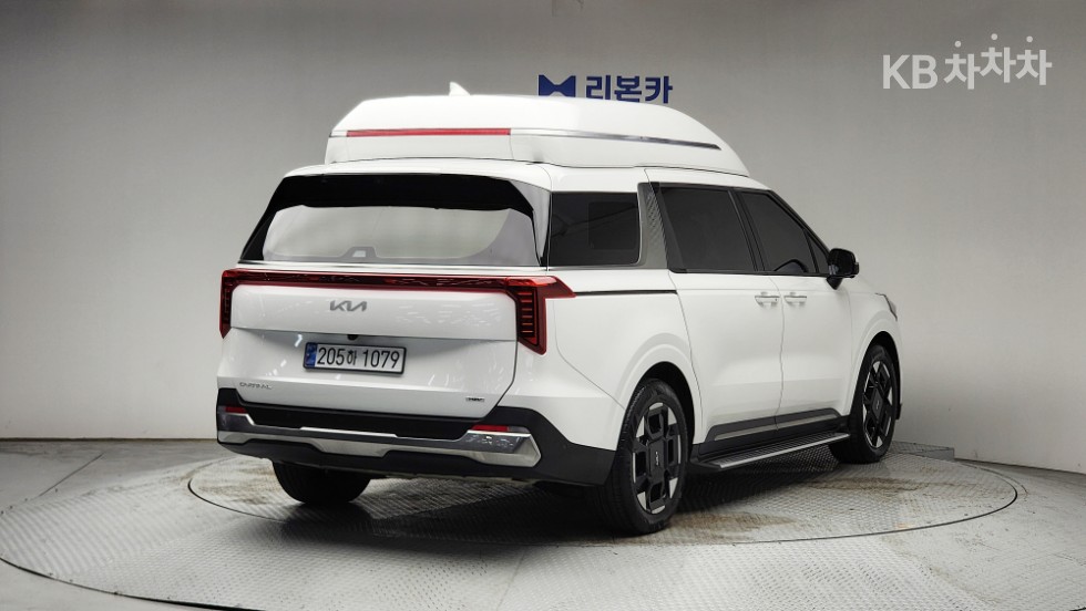 2025 - kia carnival
