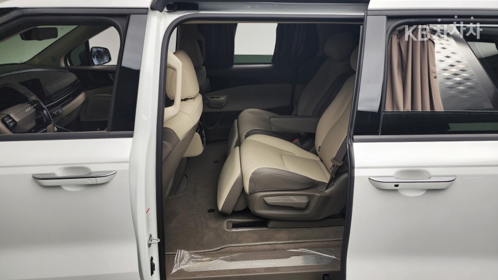 2025 - kia carnival
