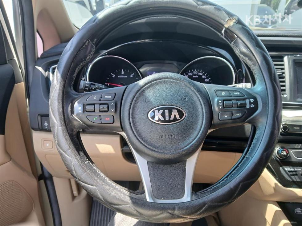 2016 - kia carnival