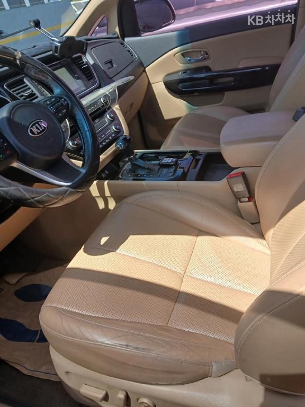 2016 - kia carnival