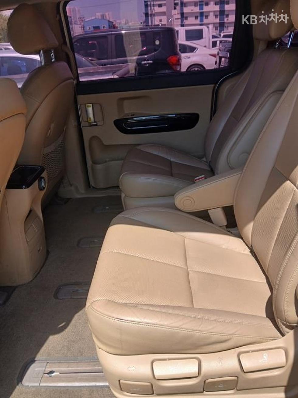 2016 - kia carnival