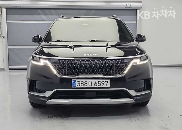 2023 - kia carnival