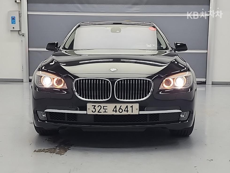 2012 BMW BMW 7 photo