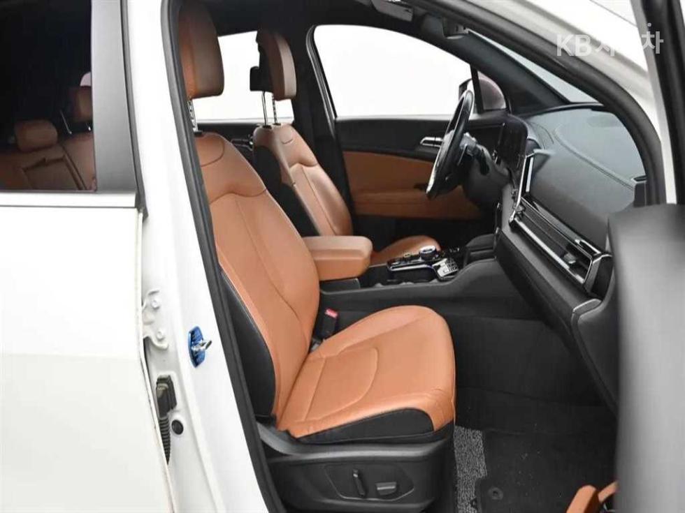 2022 - kia sportage