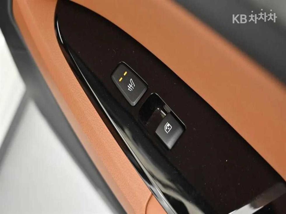 2022 - kia sportage