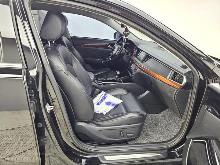 Kia K7 3.0 LPI Luxury 9