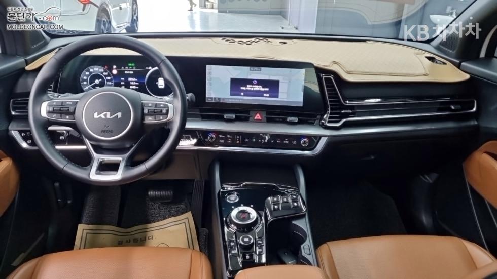 2022 - kia sportage