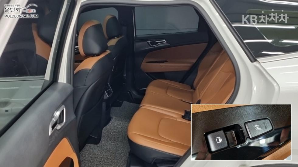 2022 - kia sportage